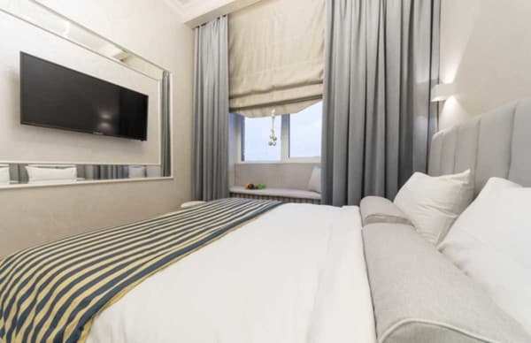 на ул. Крещатик 25 7